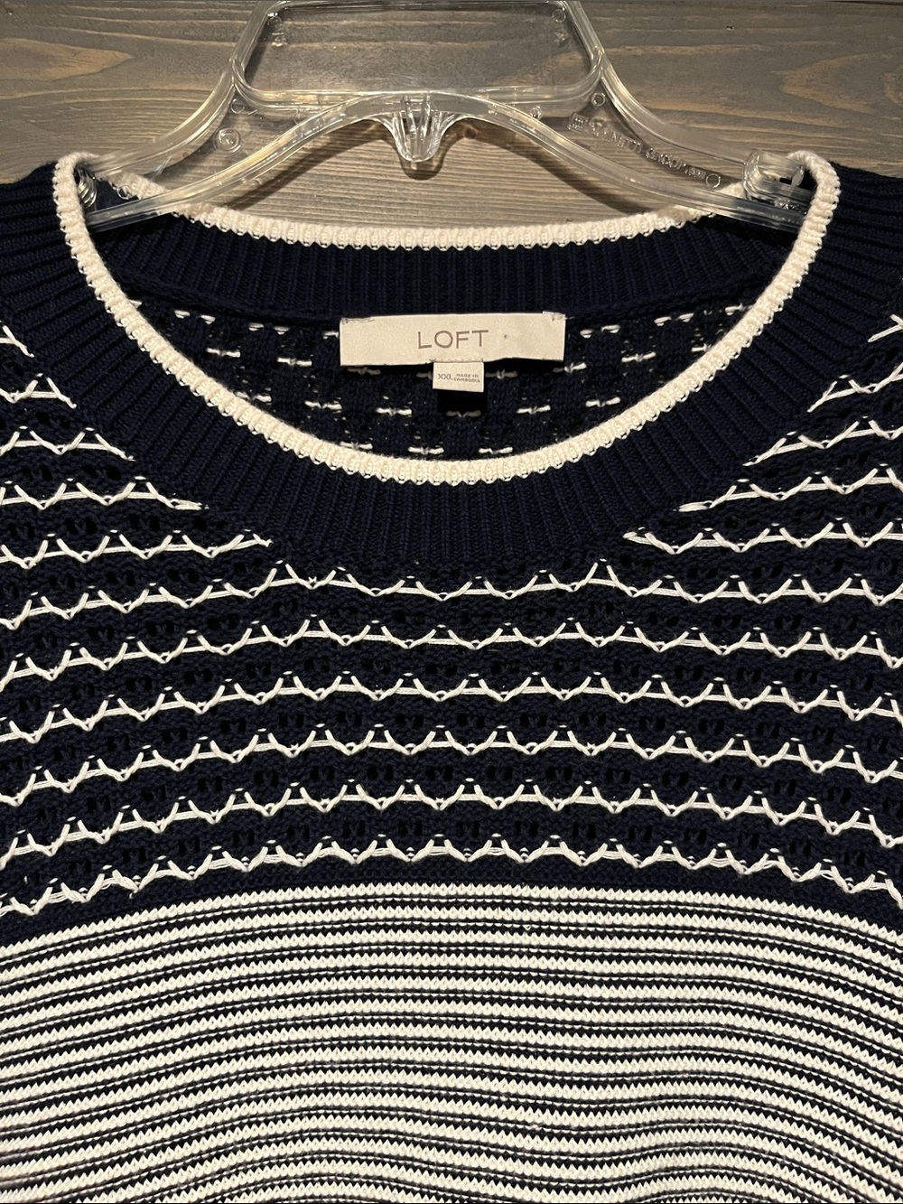LOFT Navy and White Patterned Crewneck Sweater XXL - Picture 2 of 3